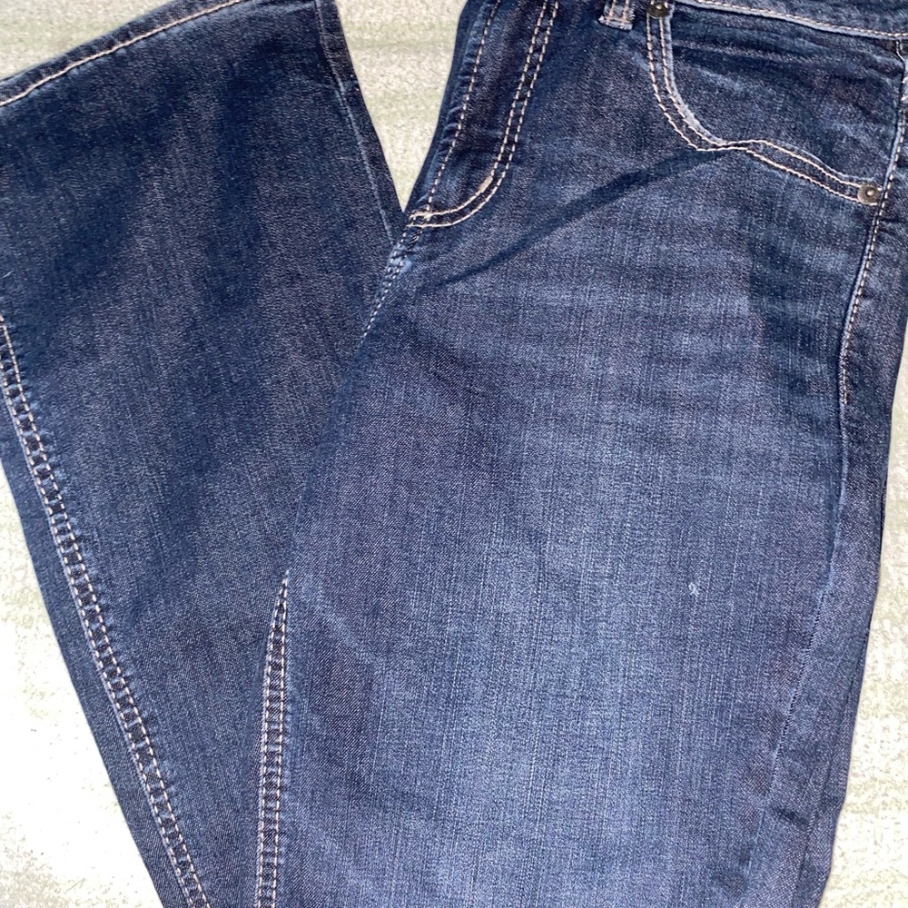 Blue women’s Levi’s jeans